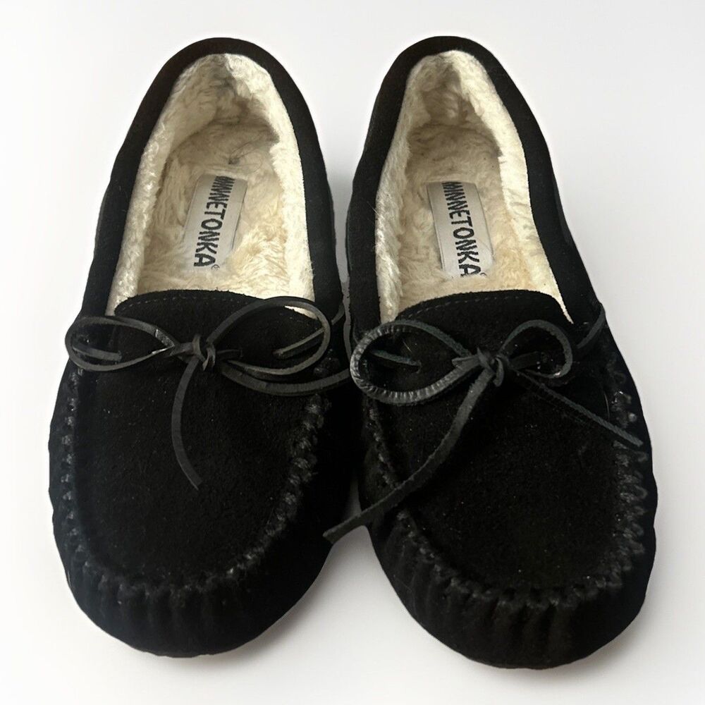 Minnetonka LYNDA TRAPPER Black Suede Slip On Moccasin Slippers Size 6 M